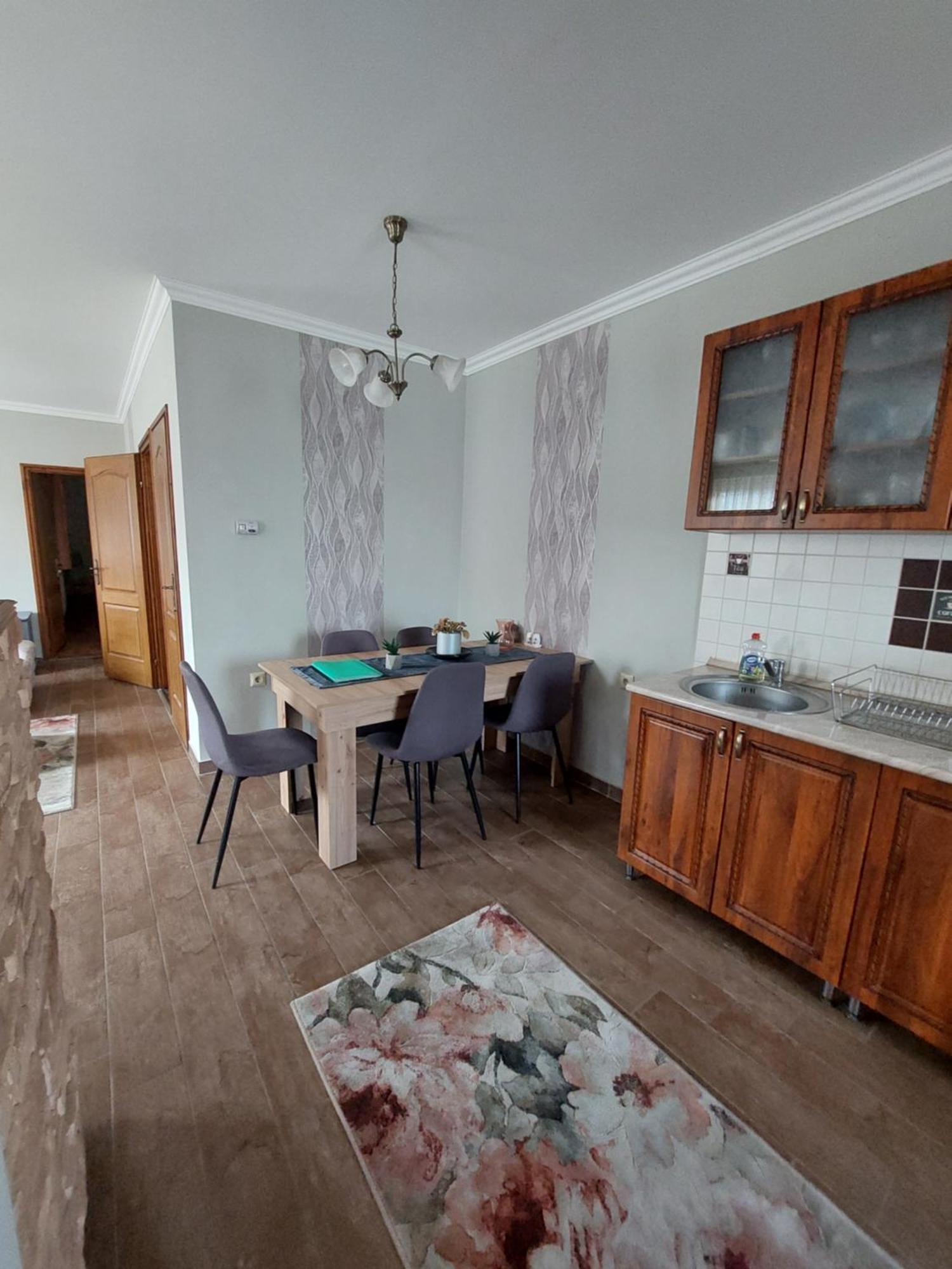 Apartmán Akacvirag Airport Vendeghaz Debrecín Exteriér fotografie
